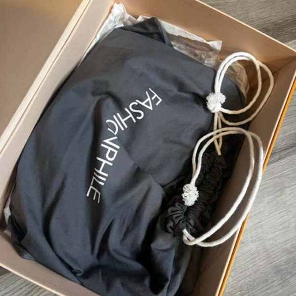 Louis Vuitton Wool Silk Logomania Shine Scarf - Picture 3 of 5